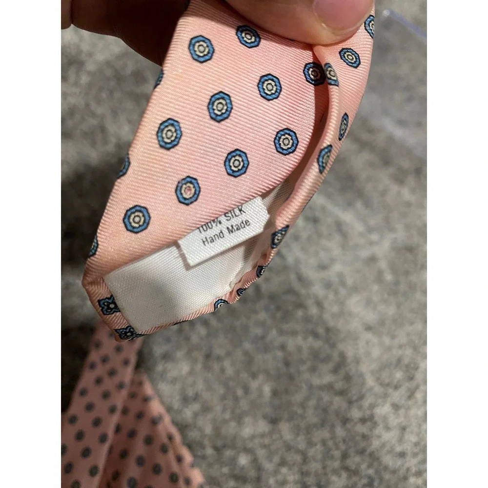 Necktie Accents by Hyatt Mens Peach Fair Silk Geometric Medallion One Size
